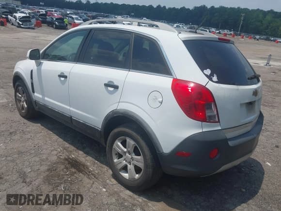 ✅ 2013 Chevrolet Captiva Sport LS • VIN: 3GNAL2EK5DS636307 • Lot: 42413662. Wystawiony na IAAI z przebiegiem 204 045 mil. Bezpłatny archiwum sprzedaży aukcyjnych z USA i szczegółowy raport historii pojazdu na DreamBid. Zdjęcie 3.