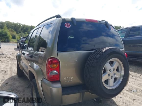 ✅ 2004 Jeep Liberty Limited • VIN: 1J4GL58K04W235911 • Lot: 43010066. Wystawiony na IAAI z przebiegiem 97 598 mil. Bezpłatny archiwum sprzedaży aukcyjnych z USA i szczegółowy raport historii pojazdu na DreamBid. Zdjęcie 3.