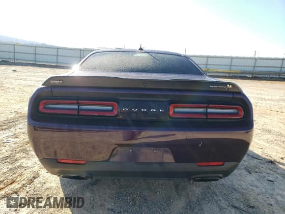 ✅ 2022 Dodge Challenger R/T Scat Pack Widebody • VIN: 2C3CDZFJ7NH238215 • Lot: 42719624. Wystawiony na Copart z przebiegiem 33 977 mil. Bezpłatny archiwum sprzedaży aukcyjnych z USA i szczegółowy raport historii pojazdu na DreamBid. Zdjęcie 6.