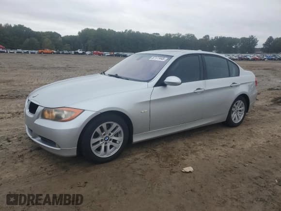 ✅ 2007 BMW 3 Series 328i • VIN: WBAVA33587PV64361 • Лот: 87177445. Опубликован ранее на Copart с пробегом 174 786 миль. Бесплатный доступ к архиву аукционных продаж из США и подробный отчёт об истории автомобиля на DreamBid. Изображение 1.