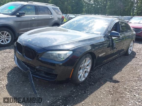 ✅ 2014 BMW 7 Series 750i xDrive • VIN: WBAYB6C54ED224554 • Lot: 43002473. Listed on IAAI with Not provided. Free auction sales archive from the USA and detailed vehicle history report at DreamBid. Image 2.