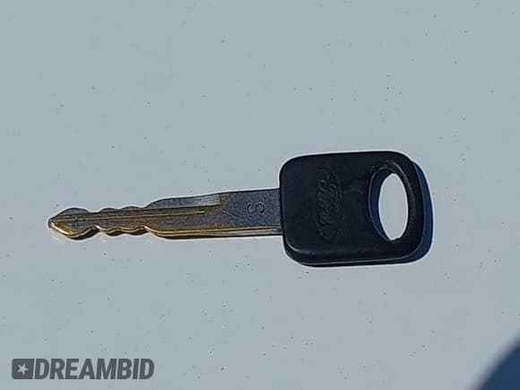 ✅ 1998 Ford F-150 • VIN: 1FTZF18W4WKB72369 • Lot: 42288924. Wystawiony na IAAI z przebiegiem 157 100 mil. Bezpłatny archiwum sprzedaży aukcyjnych z USA i szczegółowy raport historii pojazdu na DreamBid. Zdjęcie 11.