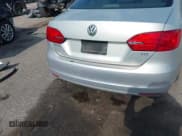 ✅ 2011 Volkswagen Jetta TDI • VIN: 3VWLL7AJ2BM091466 • Lot: 42720516. Listed on IAAI with 126,583 mi. Free auction sales archive from the USA and detailed vehicle history report at DreamBid. Image 16.