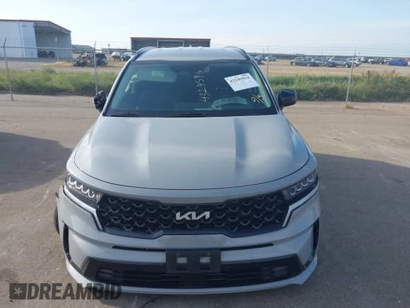 ✅ 2022 Kia Sorento EX • VIN: 5XYRH4LF2NG157814 • Lot: 43245914. Wystawiony na IAAI z przebiegiem 60 570 mil. Bezpłatny archiwum sprzedaży aukcyjnych z USA i szczegółowy raport historii pojazdu na DreamBid. Zdjęcie 12.
