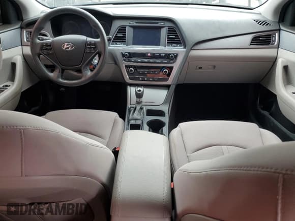 ✅ 2017 Hyundai Sonata SE • VIN: 5NPE24AF2HH562863 • Lot: 49752593. Listed on Copart with 34,514 mi. Free auction sales archive from the USA and detailed vehicle history report at DreamBid. Image 8.