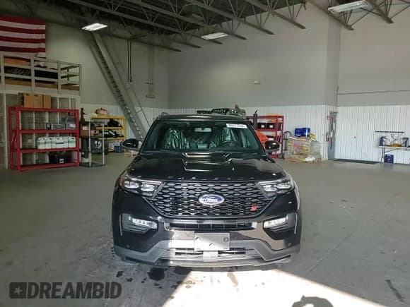 ✅ 2020 Ford Explorer ST • VIN: 1FM5K8GC6LGB32170 • Lot: 90241695. Wystawiony na Copart z przebiegiem 80 513 mil. Bezpłatny archiwum sprzedaży aukcyjnych z USA i szczegółowy raport historii pojazdu na DreamBid. Zdjęcie 15.