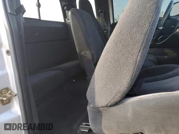 ✅ 2004 Dodge Dakota SLT • VIN: 1D7GL42N94S576921 • Лот: 89334585. Опубликован ранее на Copart с пробегом 175 085 миль. Бесплатный доступ к архиву аукционных продаж из США и подробный отчёт об истории автомобиля на DreamBid. Изображение 10.