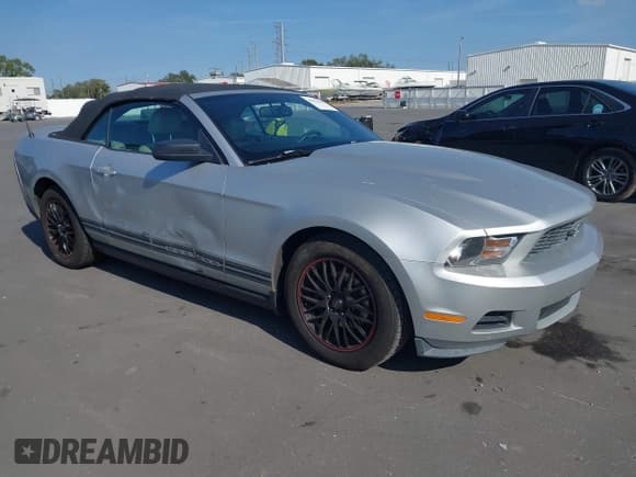 ✅ 2010 Ford Mustang V6 • VIN: 1ZVBP8EN7A5127644 • Lot: 43812460. Listed on IAAI with 134,255 mi. Free auction sales archive from the USA and detailed vehicle history report at DreamBid. Image 1.