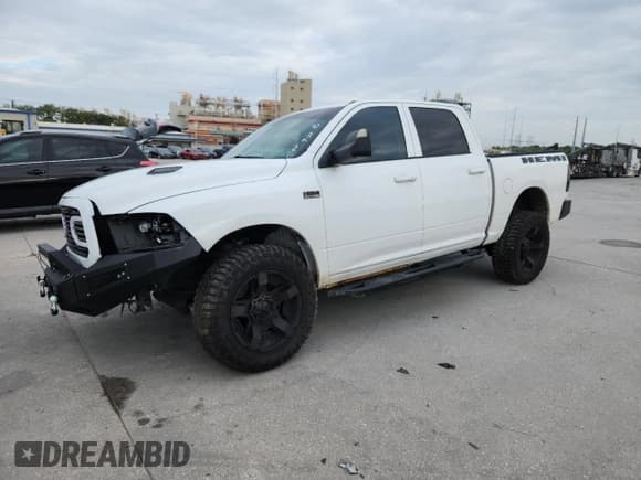 ✅ 2013 Ram 1500 Sport • VIN: 1C6RR7MT5DS701080 • Lot: 84652215. Wystawiony na Copart z przebiegiem 112 864 mil. Bezpłatny archiwum sprzedaży aukcyjnych z USA i szczegółowy raport historii pojazdu na DreamBid. Zdjęcie 1.