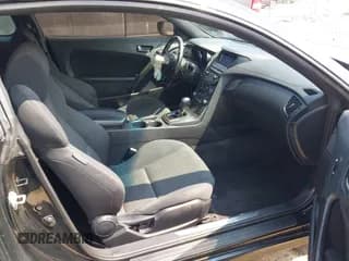 ✅ 2015 Hyundai Genesis Coupe R-Spec • VIN: KMHHU6KJ3FU124311 • Lot: 42358516. Wystawiony na IAAI z przebiegiem 123 011 mil. Bezpłatny archiwum sprzedaży aukcyjnych z USA i szczegółowy raport historii pojazdu na DreamBid. Zdjęcie 5.