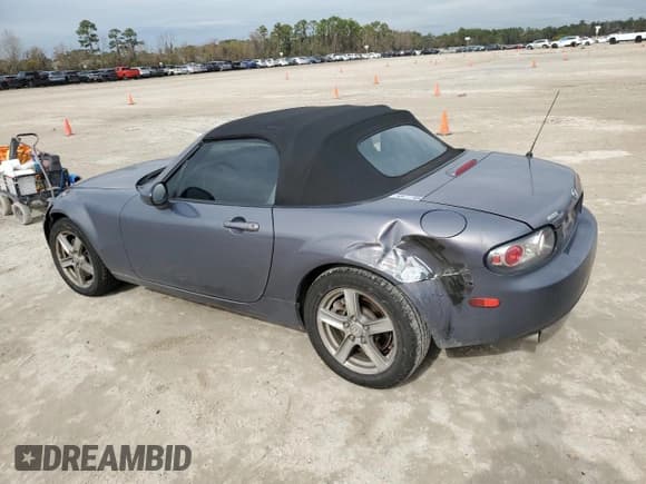 ✅ 2007 Mazda MX-5 Miata Sport • VIN: JM1NC25F170133320 • Лот: 88883175. Опубликован ранее на Copart с пробегом 140 411 миль. Бесплатный доступ к архиву аукционных продаж из США и подробный отчёт об истории автомобиля на DreamBid. Изображение 2.