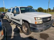 ✅ 2006 Chevrolet Silverado 2500HD LT3 • VIN: 1GCHK23U86F242032 • Lot: 75500304. Wystawiony na Copart z przebiegiem Nie podano. Bezpłatny archiwum sprzedaży aukcyjnych z USA i szczegółowy raport historii pojazdu na DreamBid. Zdjęcie 4.