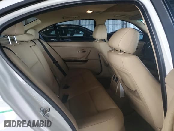 ✅ 2007 BMW 3 Series 328i • VIN: WBAVA33567KX72638 • Lot: 92535135. Listed on Copart with 149,135 mi. Free auction sales archive from the USA and detailed vehicle history report at DreamBid. Image 10.