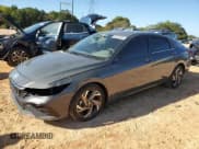 ✅ 2024 Hyundai Elantra SEL • VIN: KMHLS4DG7RU764449 • Лот: 82053995. Опубликован ранее на Copart с пробегом 26 204 миль. Бесплатный доступ к архиву аукционных продаж из США и подробный отчёт об истории автомобиля на DreamBid. Изображение 1.