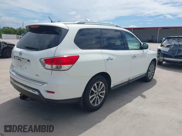 ✅ 2014 Nissan Pathfinder SL • VIN: 5N1AR2MN6EC699874 • Lot: 42920363. Listed on IAAI with 172,996 mi. Free auction sales archive from the USA and detailed vehicle history report at DreamBid. Image 4.