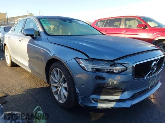 ✅ 2017 Volvo S90 Momentum • VIN: YV1A22MK7H1005718 • Lot: 43540013. Wystawiony na IAAI z przebiegiem 95 177 mil. Bezpłatny archiwum sprzedaży aukcyjnych z USA i szczegółowy raport historii pojazdu na DreamBid. Zdjęcie 1.
