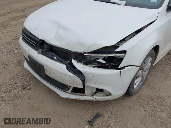 ✅ 2013 Volkswagen Jetta SE • VIN: 3VWDX7AJ9DM351857 • Lot: 43766161. Listed on IAAI with 216,950 mi. Free auction sales archive from the USA and detailed vehicle history report at DreamBid. Image 6.