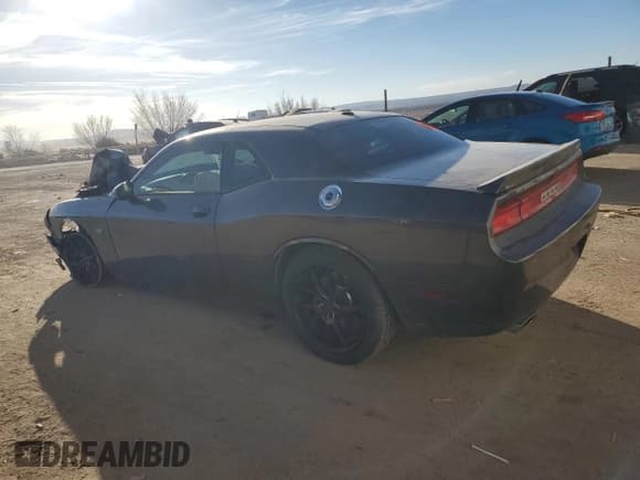 ✅ 2014 Dodge Challenger SRT-8 • VIN: 2C3CDYCJ3EH143293 • Lot: 85496254. Wystawiony na Copart z przebiegiem Nie podano. Bezpłatny archiwum sprzedaży aukcyjnych z USA i szczegółowy raport historii pojazdu na DreamBid. Zdjęcie 2.