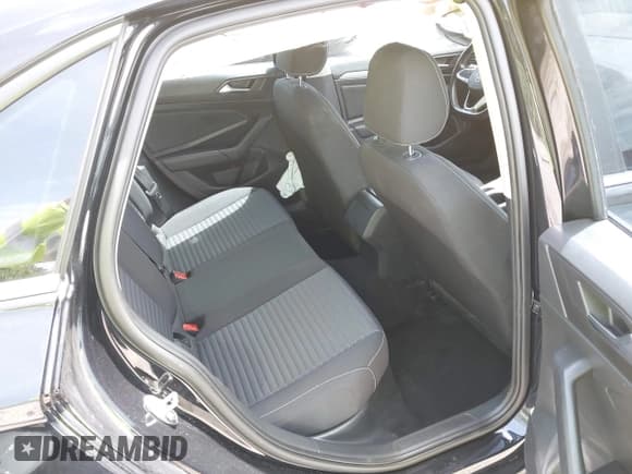 ✅ 2022 Volkswagen Jetta S • VIN: 3VWCM7BU1NM002240 • Lot: 43082913. Listed on IAAI with 90,681 mi. Free auction sales archive from the USA and detailed vehicle history report at DreamBid. Image 8.