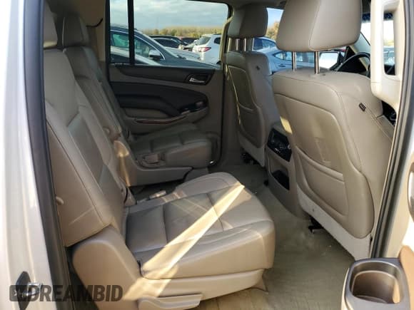 ✅ 2016 Chevrolet Suburban LTZ • VIN: 1GNSKJKCXGR384771 • Lot: 78852114. Wystawiony na Copart z przebiegiem Nie podano. Bezpłatny archiwum sprzedaży aukcyjnych z USA i szczegółowy raport historii pojazdu na DreamBid. Zdjęcie 11.