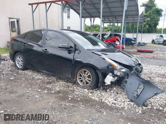 2022 Toyota Prius LE с VIN JTDL9MFU1N3033809, выставлен на аукционе IAAI как лот 39898273 с пробегом 102 460 миль миль и . История ставок и продаж доступна на DreamBid. Изображение 1.