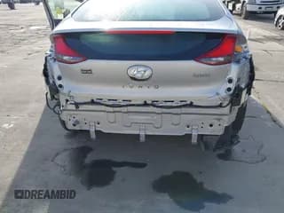 ✅ 2022 Hyundai Ioniq SE • VIN: KMHC75LC6NU266307 • Lot: 41603821. Wystawiony na IAAI z przebiegiem 47 273 mil. Bezpłatny archiwum sprzedaży aukcyjnych z USA i szczegółowy raport historii pojazdu na DreamBid. Zdjęcie 6.