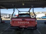 ✅ 1991 Toyota Pickup • VIN: JT4RN81A8M0064727 • Lot: 61271465. Wystawiony na Copart z przebiegiem 226 758 mil. Bezpłatny archiwum sprzedaży aukcyjnych z USA i szczegółowy raport historii pojazdu na DreamBid. Zdjęcie 6.