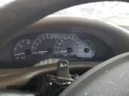 ✅ 2002 Pontiac Sunfire SE • VIN: 1G2JB524027308408 • Lot: 61752784. Wystawiony na Copart z przebiegiem Nie podano. Bezpłatny archiwum sprzedaży aukcyjnych z USA i szczegółowy raport historii pojazdu na DreamBid. Zdjęcie 9.