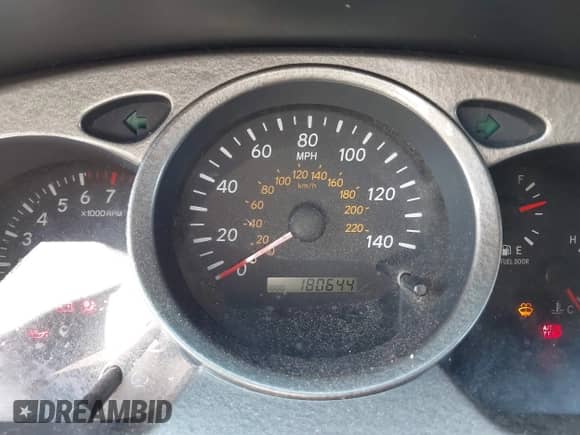 2003 Toyota Highlander с VIN JTEGD21A330070890, выставлен на аукционе IAAI как лот 42388327 с пробегом 180 644 миль миль и . История ставок и продаж доступна на DreamBid. Изображение 7.