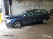 ✅ 2007 Volkswagen Passat 2.0T • VIN: WVWTK73CX7E003572 • Лот: 64676075. Опубликован ранее на Copart с пробегом 154 770 миль. Бесплатный доступ к архиву аукционных продаж из США и подробный отчёт об истории автомобиля на DreamBid. Изображение 1.