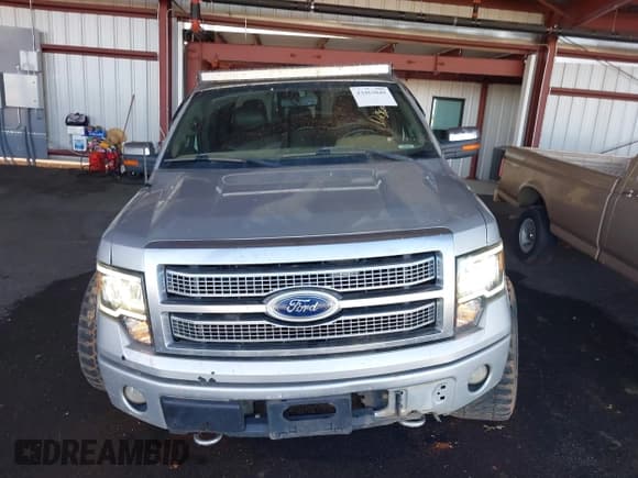 ✅ 2011 Ford F-150 XLT • VIN: 1FTFW1EF8BFD14703 • Lot: 43463049. Wystawiony na IAAI z przebiegiem 208 969 mil. Bezpłatny archiwum sprzedaży aukcyjnych z USA i szczegółowy raport historii pojazdu na DreamBid. Zdjęcie 12.