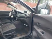 ✅ 2022 Nissan Kicks S • VIN: 3N1CP5BV6NL488219 • Lot: 43121333. Wystawiony na IAAI z przebiegiem 101 236 mil. Bezpłatny archiwum sprzedaży aukcyjnych z USA i szczegółowy raport historii pojazdu na DreamBid. Zdjęcie 5.