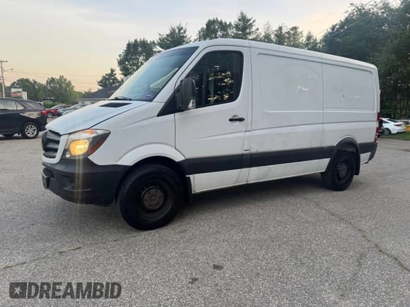 ✅ 2016 Mercedes-Benz Sprinter Cargo • VIN: WD3PE7DD3GP324111 • Lot: 62522685. Listed on Copart with 111,485 mi. Free auction sales archive from the USA and detailed vehicle history report at DreamBid. Image 2.