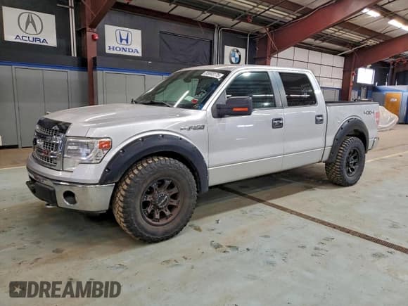 ✅ 2014 Ford F-150 XL • VIN: 1FTFW1EF8EFB38403 • Lot: 95693175. Wystawiony na Copart z przebiegiem 150 764 mil. Bezpłatny archiwum sprzedaży aukcyjnych z USA i szczegółowy raport historii pojazdu na DreamBid. Zdjęcie 1.