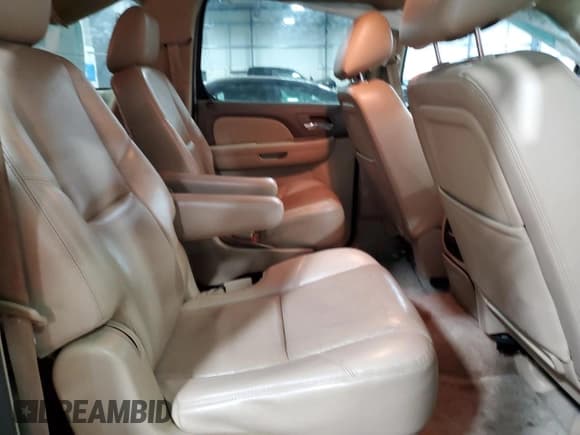 ✅ 2012 Chevrolet Suburban LTZ • VIN: 1GNSKKE71CR217486 • Lot: 74554544. Listed on Copart with 240,812 mi. Free auction sales archive from the USA and detailed vehicle history report at DreamBid. Image 12.