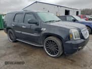 ✅ 2007 GMC Yukon Denali • VIN: 1GKFK63897J148035 • Lot: 94592295. Wystawiony na Copart z przebiegiem 207 657 mil. Bezpłatny archiwum sprzedaży aukcyjnych z USA i szczegółowy raport historii pojazdu na DreamBid. Zdjęcie 4.