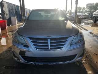 2013 Hyundai Genesis 3.8L z VIN KMHGC4DD0DU210490, wystawiony jako Copart lot #73828394 z przebiegiem Nie podano mil oraz Nie do naprawy • Non repairable. Historia ofert i sprzedaży dostępna na DreamBid. Obrazek 5.