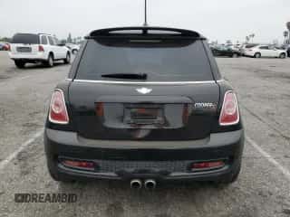 2012 MINI Hardtop S with VIN WMWSV3C52CTY17540, listed as a Copart auction lot 64137185 with 115,542 mi miles and Salvage title. Bid and sale history available at DreamBid. Image 6.