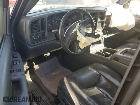 ✅ 2004 Chevrolet Silverado 1500 LS • VIN: 2GCEC19T741179342 • Лот: 77399084. Опубликован ранее на Copart с пробегом 204 119 миль. Бесплатный доступ к архиву аукционных продаж из США и подробный отчёт об истории автомобиля на DreamBid. Изображение 8.