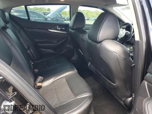 ✅ 2019 Nissan Maxima SL • VIN: 1N4AA6AV7KC374384 • Лот: 70351155. Опубликован ранее на Copart с пробегом 110 241 миль. Бесплатный доступ к архиву аукционных продаж из США и подробный отчёт об истории автомобиля на DreamBid. Изображение 10.