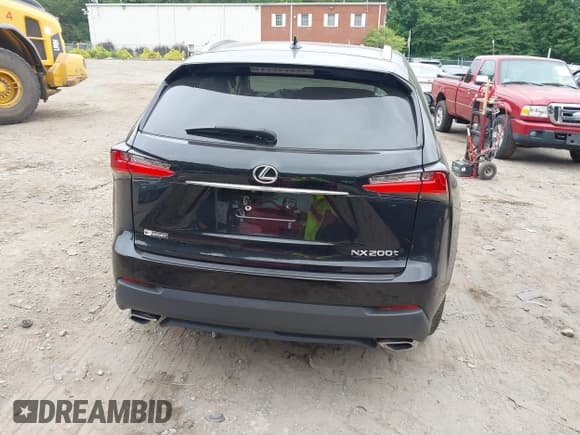 ✅ 2017 Lexus NX 200t • VIN: JTJBARBZ7H2147385 • Lot: 42705042. Wystawiony na IAAI z przebiegiem 85 214 mil. Bezpłatny archiwum sprzedaży aukcyjnych z USA i szczegółowy raport historii pojazdu na DreamBid. Zdjęcie 17.