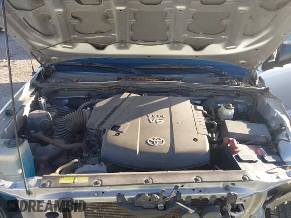 ✅ 2013 Toyota Tacoma PreRunner • VIN: 5TFJU4GN0DX044952 • Lot: 43655844. Listed on IAAI with 91,202 mi. Free auction sales archive from the USA and detailed vehicle history report at DreamBid. Image 10.