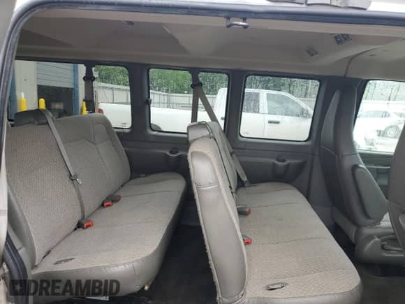 2016 Chevrolet Express Passenger LT с VIN 1GAZGPFF6G1178192, выставлен на аукционе Copart как лот 58408975 с пробегом 154 788 миль миль и Списание • Salvage title. История ставок и продаж доступна на DreamBid. Изображение 11.