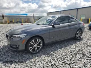✅ 2017 BMW 2 Series 230i • VIN: WBA2F9C36HV664946 • Lot: 84608015. Wystawiony na Copart z przebiegiem 68 960 mil. Bezpłatny archiwum sprzedaży aukcyjnych z USA i szczegółowy raport historii pojazdu na DreamBid. Zdjęcie 1.