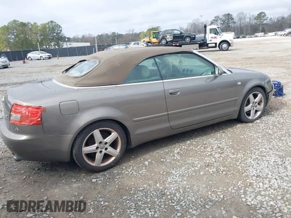 ✅ 2003 Audi A4 1.8T • VIN: WAUAC48H13K028750 • Lot: 41539326. Wystawiony na IAAI z przebiegiem 215 152 mil. Bezpłatny archiwum sprzedaży aukcyjnych z USA i szczegółowy raport historii pojazdu na DreamBid. Zdjęcie 4.
