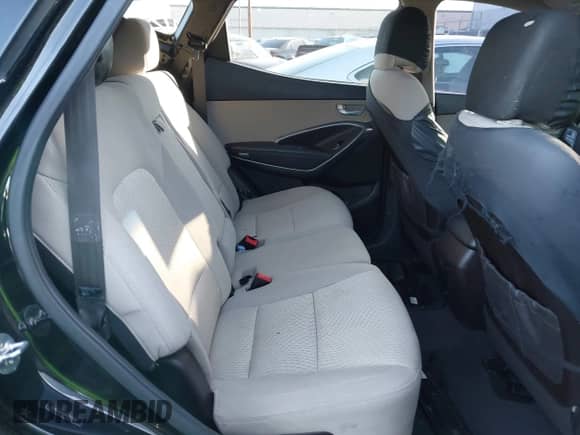 2017 Hyundai Santa Fe 2.4L z VIN 5NMZU3LBXHH012582, wystawiony jako IAAI lot #43513858 z przebiegiem 139 498 mil mil oraz . Historia ofert i sprzedaży dostępna na DreamBid. Obrazek 8.