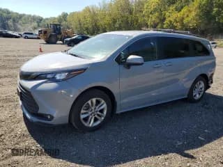 ✅ 2023 Toyota Sienna XSE 25th Anniversary • VIN: 5TDCSKFC3PS087226 • Lot: 71895455. Listed on Copart with 23,943 mi. Free auction sales archive from the USA and detailed vehicle history report at DreamBid. Image 1.