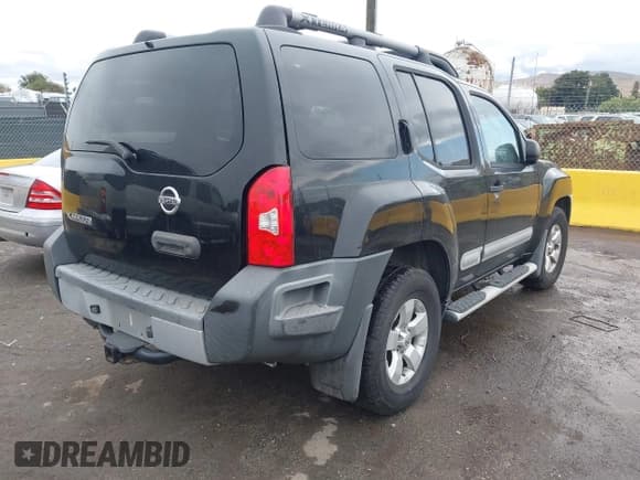 ✅ 2011 Nissan Xterra S • VIN: 5N1AN0NW6BC505346 • Lot: 43443887. Wystawiony na IAAI z przebiegiem 192 274 mil. Bezpłatny archiwum sprzedaży aukcyjnych z USA i szczegółowy raport historii pojazdu na DreamBid. Zdjęcie 4.