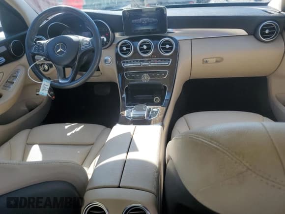 ✅ 2015 Mercedes-Benz C 300 • VIN: 55SWF4JB2FU090342 • Lot: 84748585. Listed on Copart with 78,562 mi. Free auction sales archive from the USA and detailed vehicle history report at DreamBid. Image 8.