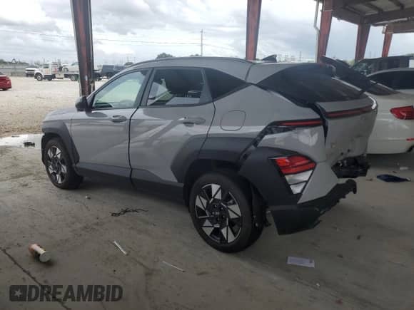 2024 Hyundai Kona SEL with VIN KM8HCCABXRU046464, listed as a Copart auction lot 77606374 with 3,594 mi miles and Non repairable. Bid and sale history available at DreamBid. Image 2.